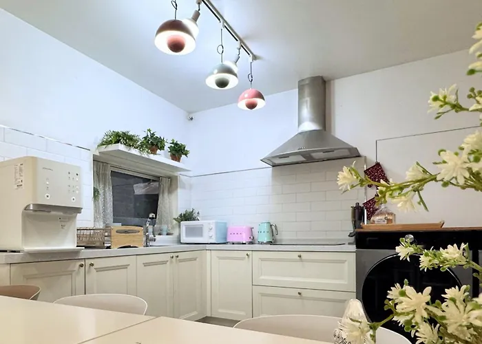 Heeon1974, K-pop Photoshoot Heritage House With Spacious Garden And Terrace