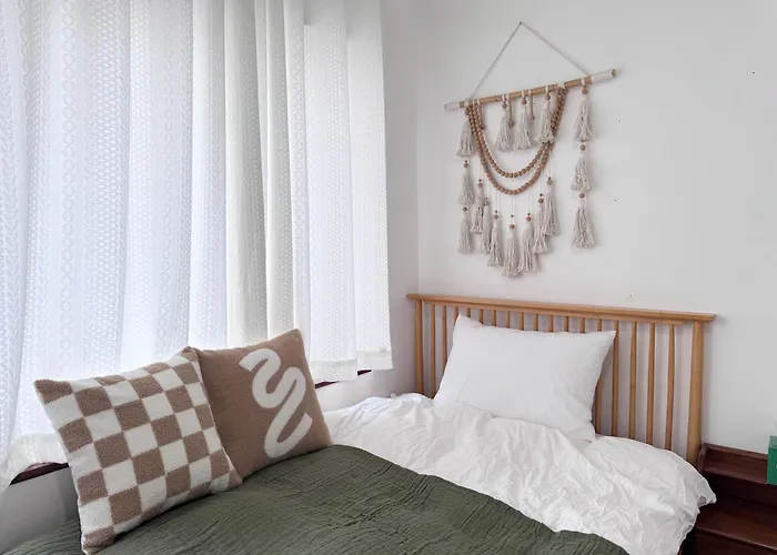 Heeon1974, K-pop Photoshoot Heritage House With Spacious Garden And Terrace * 서울특별시