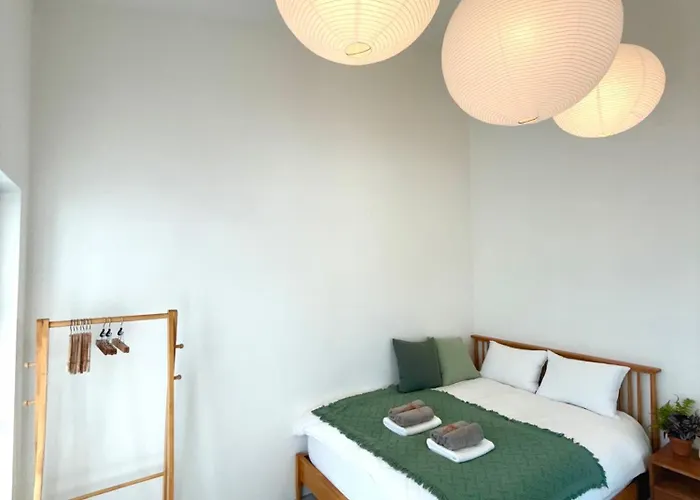 Heeon1974, K-pop Photoshoot Heritage House With Spacious Garden And Terrace 게스트하우스